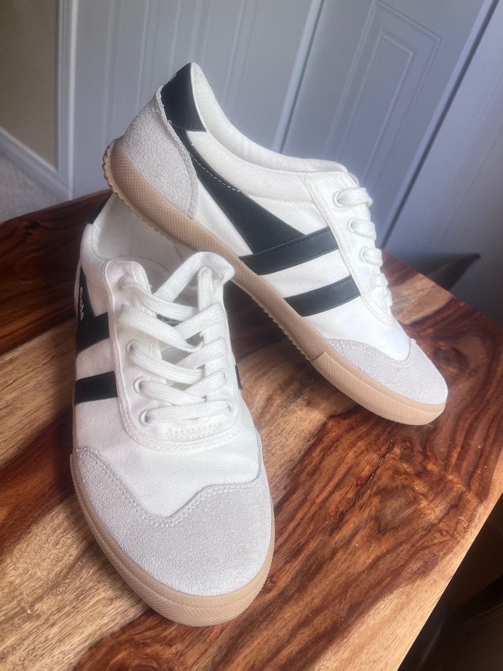 Gola Badminton Court Sneakers Anthropologie W 8.5